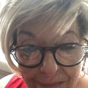 Meet your Posher, Joan